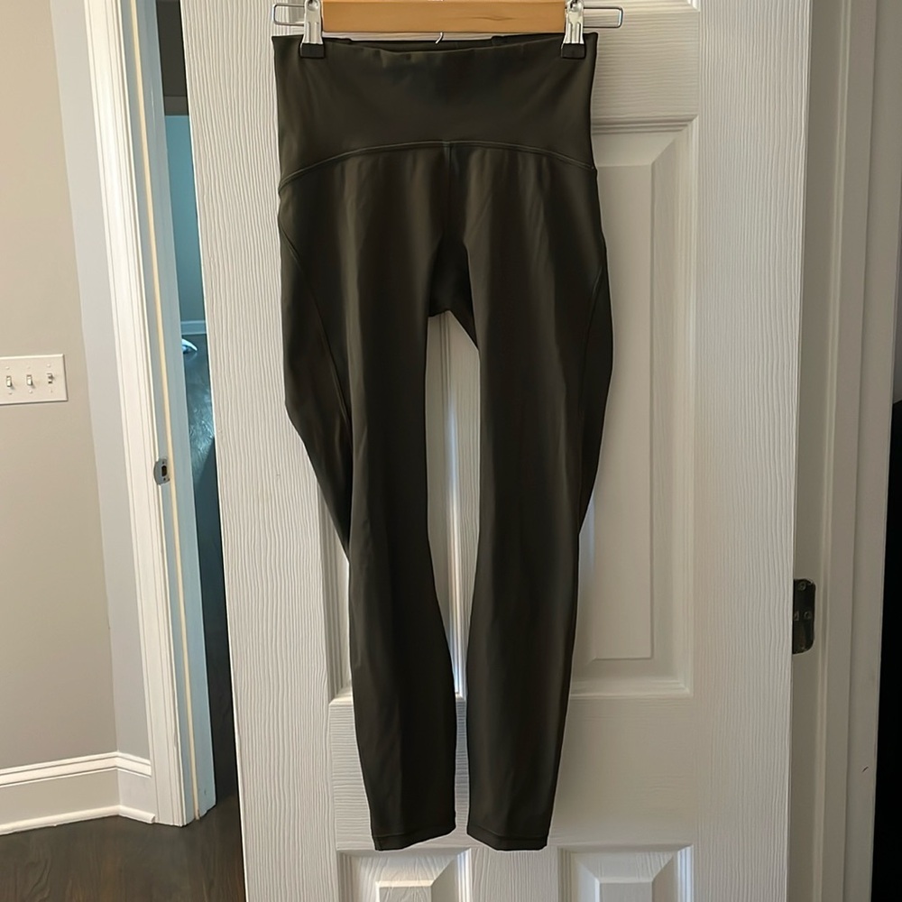 Lululemon olive side mesh leggings. Great condition!